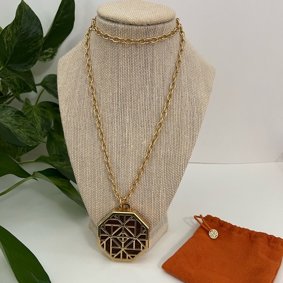 NEW Tory Burch Statement Necklace with Lip Balm & Pouch - Picture 2 of 16